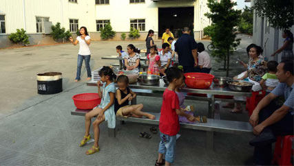 不銹鋼帶生產(chǎn)廠家，鑫發(fā)金屬，快樂工作之燒烤生活